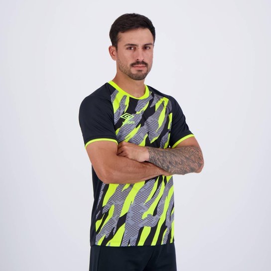 Camisa Umbro Artillery Preto e Verde