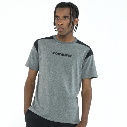 Camiseta Manga Curta Umbro College Motion Masculina