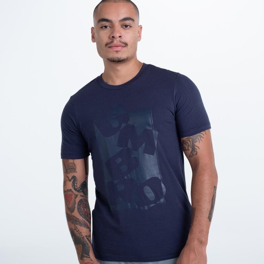 Camiseta Manga Curta Umbro College Piece Masculina