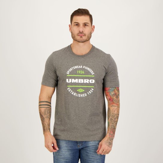 Camiseta Manga Curta Umbro Football Pioneers Masculina
