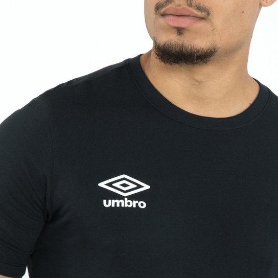 Camiseta Masculina Umbro Essential