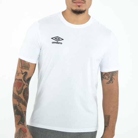 Camiseta Masculina Umbro Essential