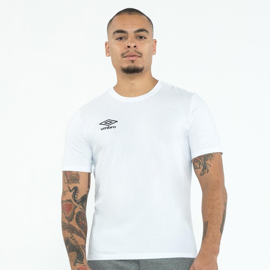 Camiseta Umbro Essential Masculina