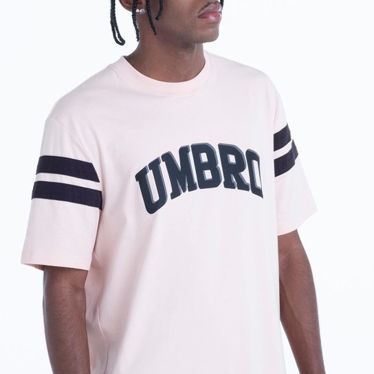 Camiseta Unisex Umbro College Concept