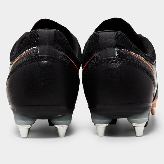 Chuteira Campo Umbro Adamant Master Class Pro Sg Unissex