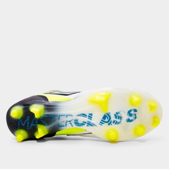 Chuteira Campo Umbro Adamant Master Class Pro Unissex