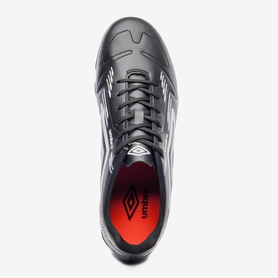 Chuteira Campo Umbro Brave