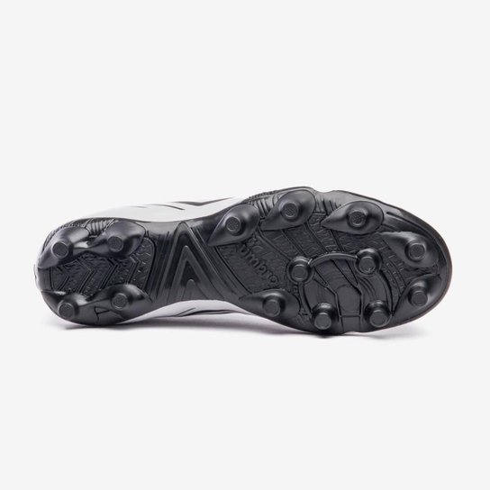 Chuteira Campo Umbro Brave