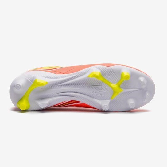 Chuteira Campo Umbro Score