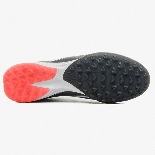 Chuteira Society Umbro Astro