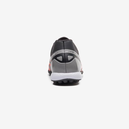 Chuteira Society Umbro Gravity