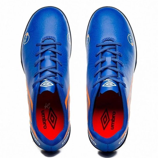 Chuteira Society Umbro Orbit Jr - Azul e Laranja