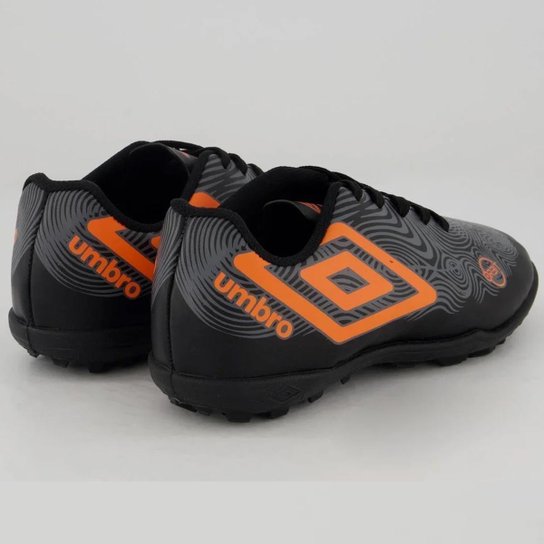 Chuteira Society Umbro Orbit Unissex Preto Laranja
