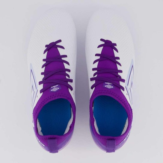 Chuteira Umbro Adamant Top Speed Club Campo Branca e Roxa