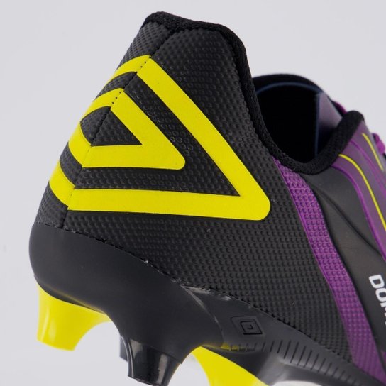 Chuteira Umbro Domain Campo Roxa e Preta