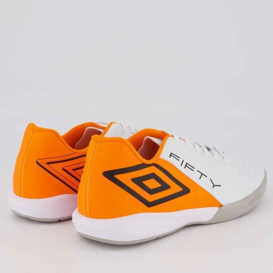 Chuteira Umbro Fifty VI Futsal Branca e Laranja