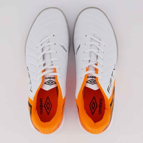 Chuteira Umbro Fifty VI Futsal Branca e Laranja