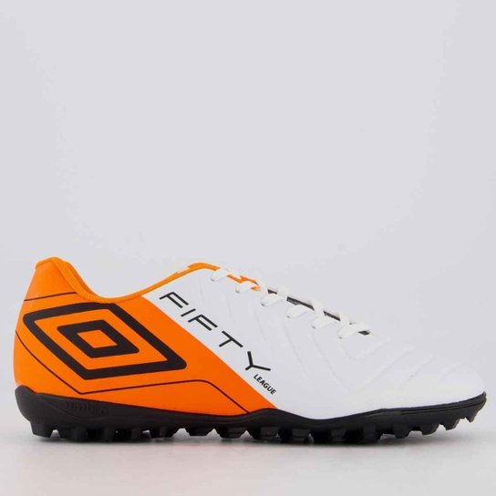 Chuteira Umbro Fifty VI League Society Branca e Laranja