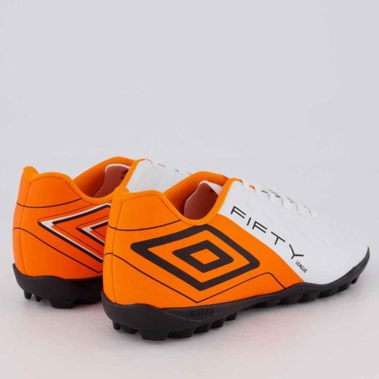 Chuteira Umbro Fifty VI League Society Branca e Laranja