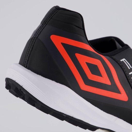 Chuteira Umbro Fifty VI Society Preta