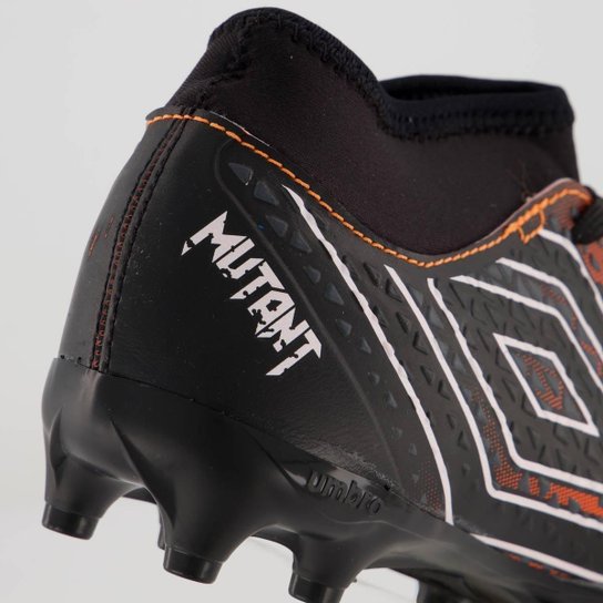 Chuteira Umbro Mutant Campo Juvenil Laranja e Preta