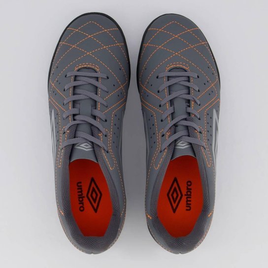 Chuteira Umbro Neo Striker Society Cinza e Laranja
