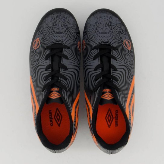 Chuteira Umbro Orbit Campo Juvenil Preta e Laranja