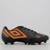 Chuteira Umbro Orbit Campo Preta e Laranja - Preto