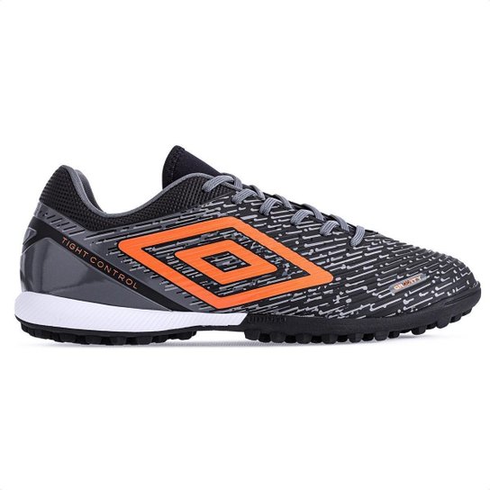 Chuteira Umbro Society Gravity Preto Grafite e Laranja - Masculino