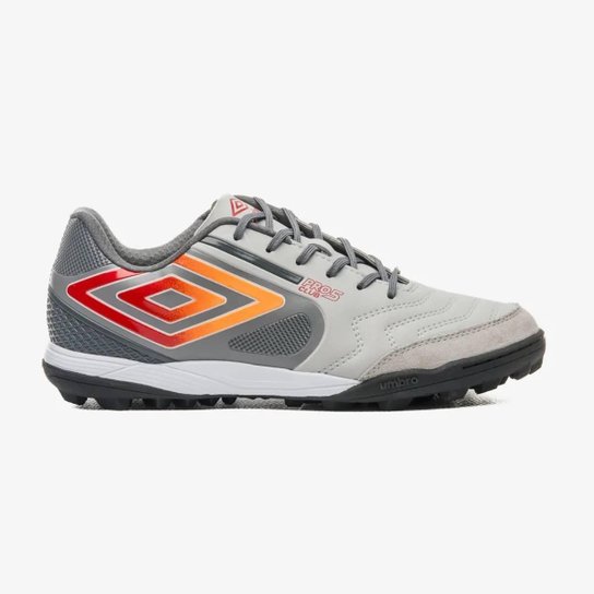 CHUTEIRA UMBRO SOCIETY PRO 5 BUMP CLUB CINZA E GRAFITE 38