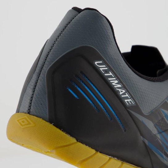 Chuteira Umbro Ultimate Futsal Preta e Azul
