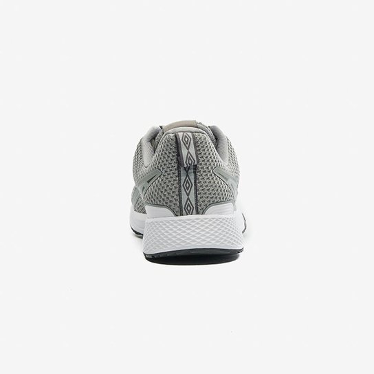 Tênis Umbro Trainer